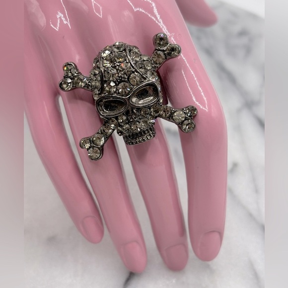 Crystal Skull Chunky Ring‎ - Picture 4 of 7